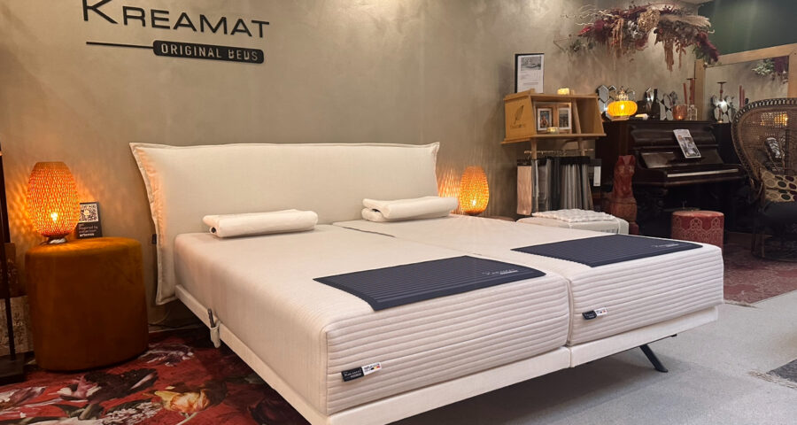 M LINE matras showroom